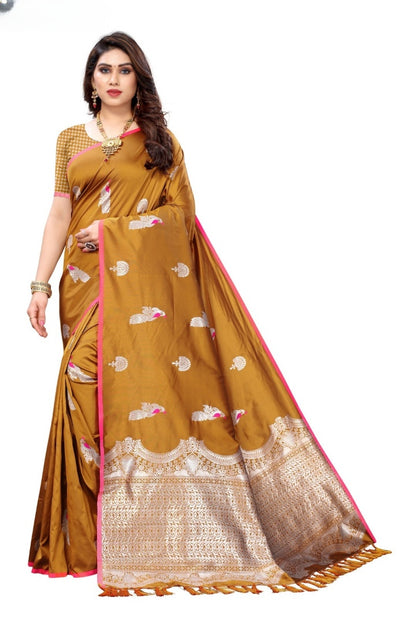 Graceful Lichi Silk Saree with Silver Zari Weaving Work: Timeless Elegance