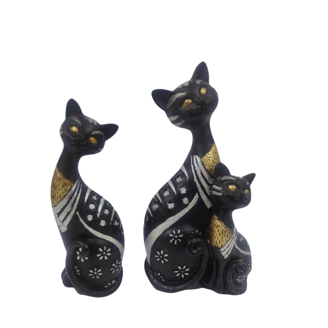 Feline Harmony: Polyresin Cat Family Sculpture